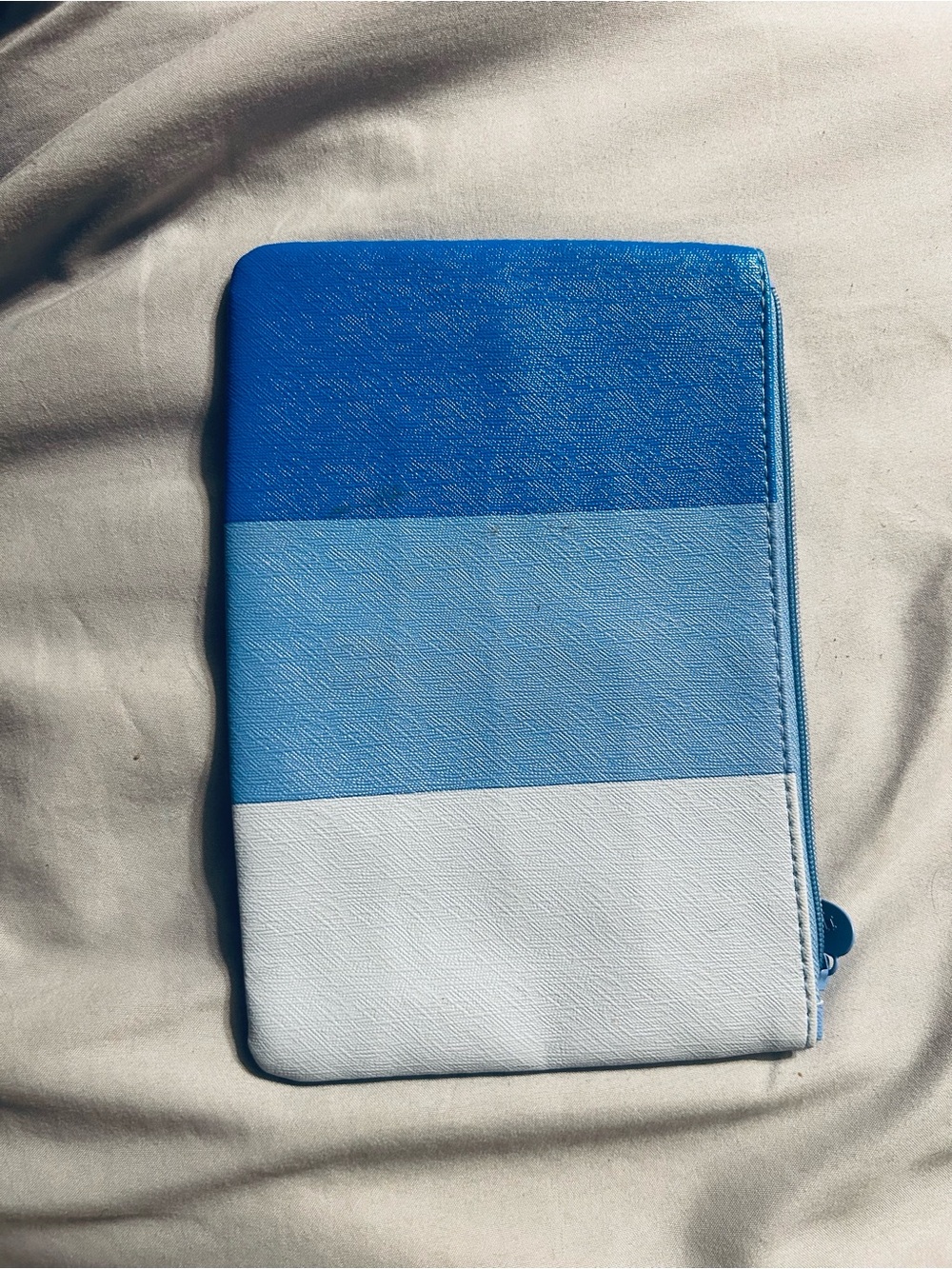 Tricolor Blue Zip Cosmetic Pouch
